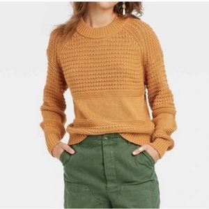 Universal Thread Women’s Crewneck Sweater